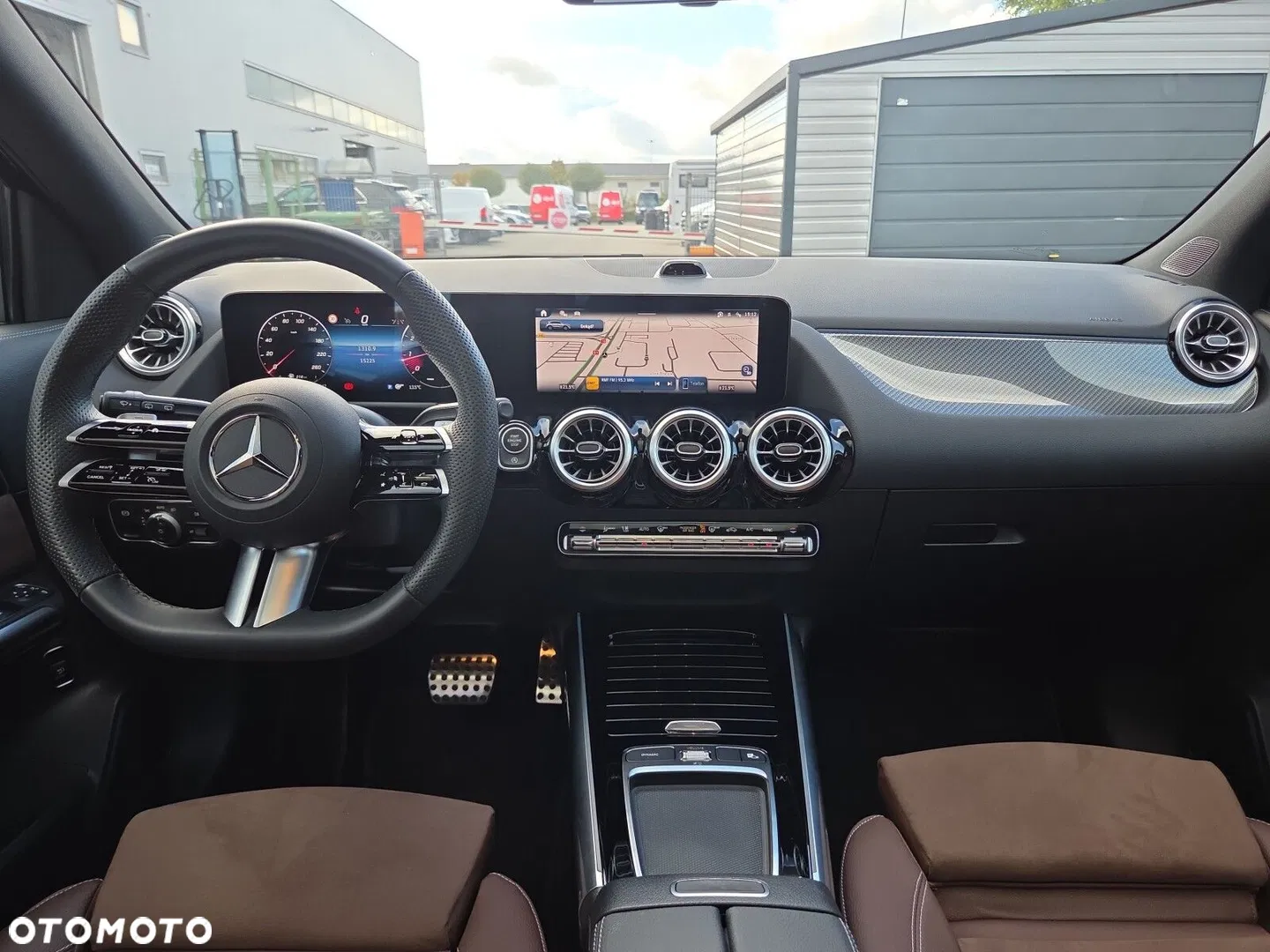 2026 Mercedes-Benz GLA 200 AMG Line, photograph 11