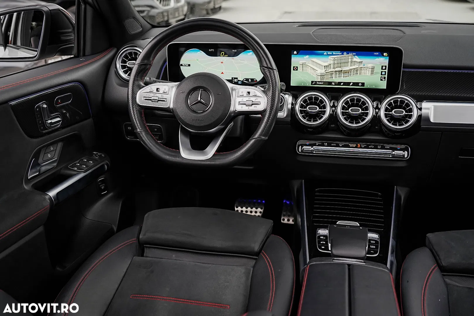 2021 Mercedes-Benz GLB 200 7G-DCT AMG Line, photograph 12