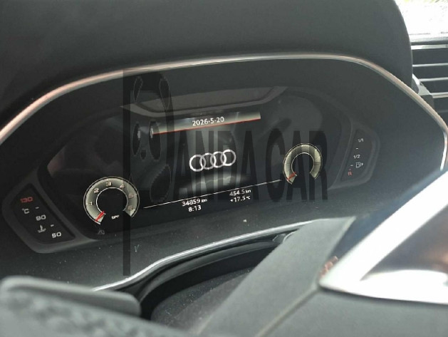 2022 Audi Q3 35 TDI quattro, photograph 3