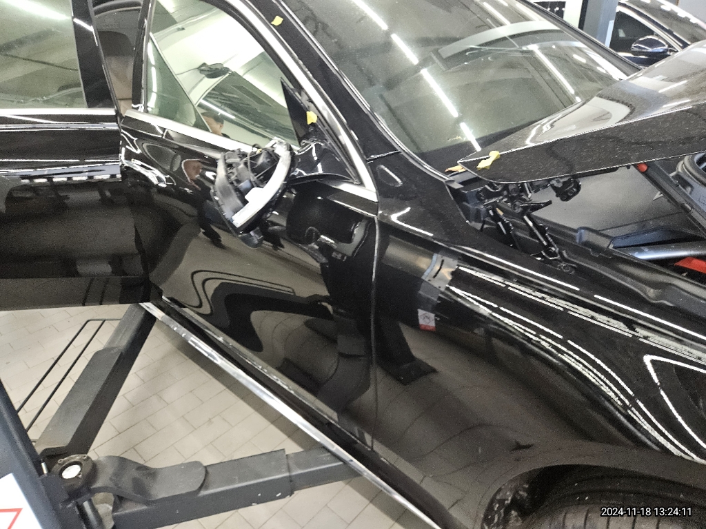 2024 Mercedes-Benz S 500 4MATIC, photograph 3