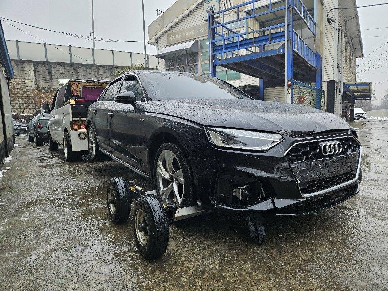 2021 Audi A4 40 TFSI, photograph 1