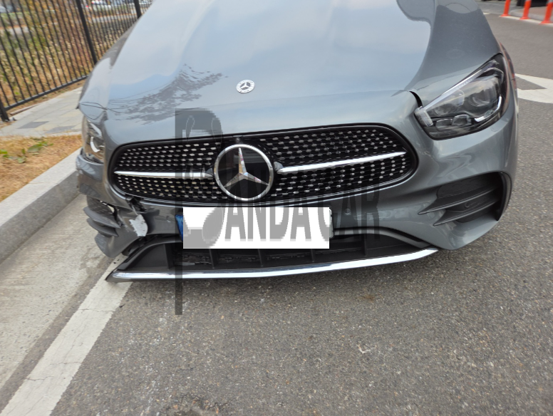 2023 Mercedes-Benz E250, photograph 1