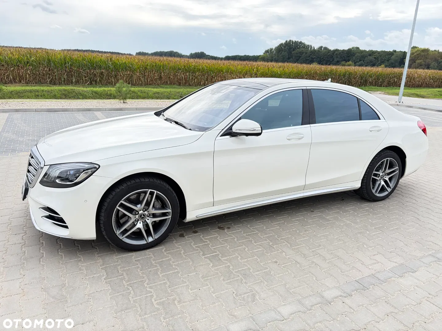 2017 Mercedes-Benz Klasa S 560 L 4Matic 9G-TRONIC, photograph 10