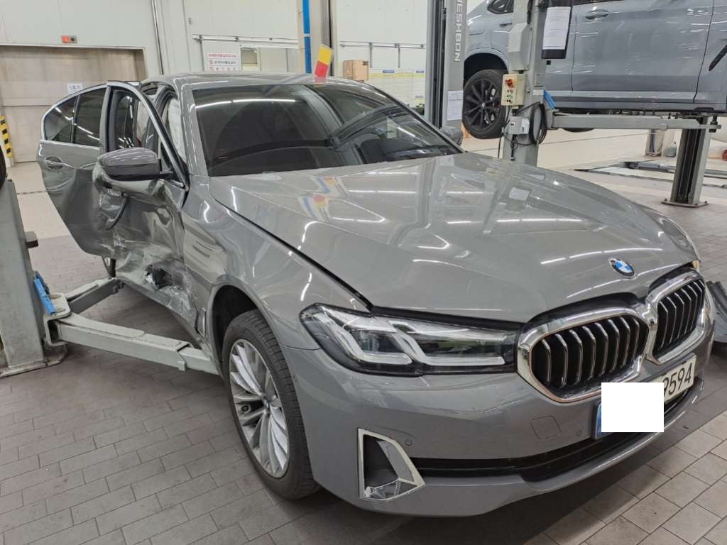 2021 BMW 520i, photograph 9