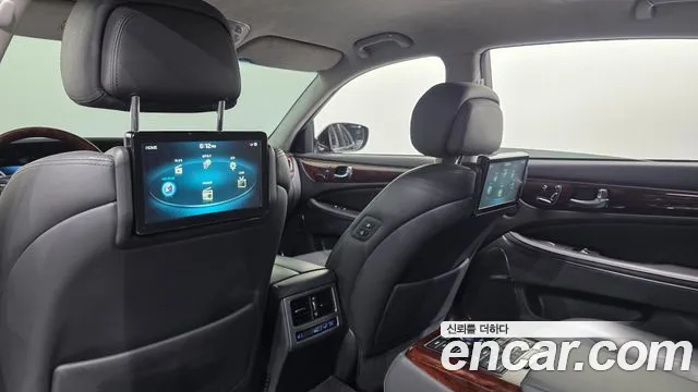 Hyundai Equus VS380 — photo 1 of 30