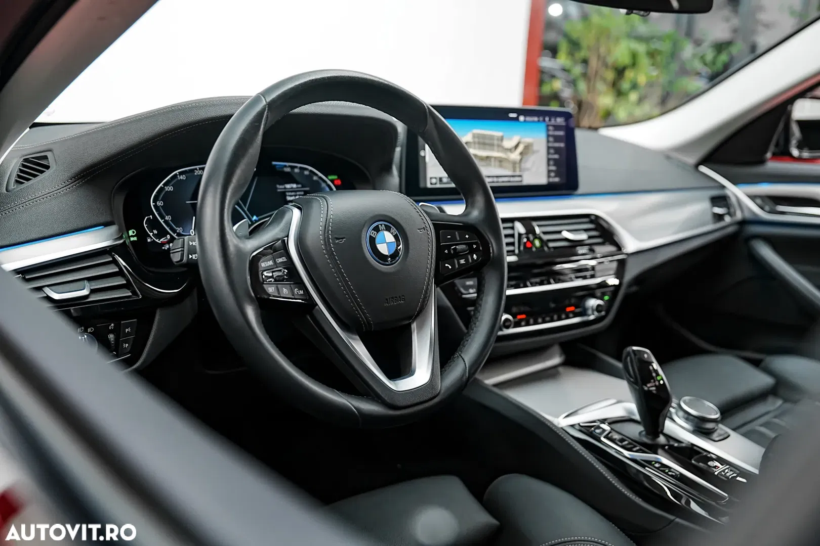 2022 BMW Seria 5 530e Aut., photograph 12