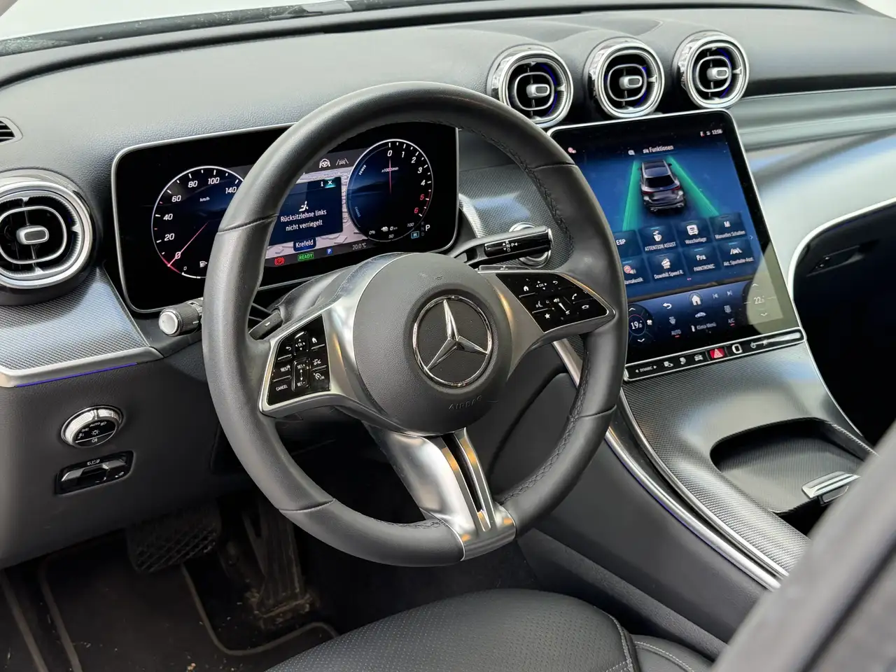 2025 Mercedes-Benz GLC 300 de 4Matic 9G-TRONIC Edition Avantgarde, photograph 6