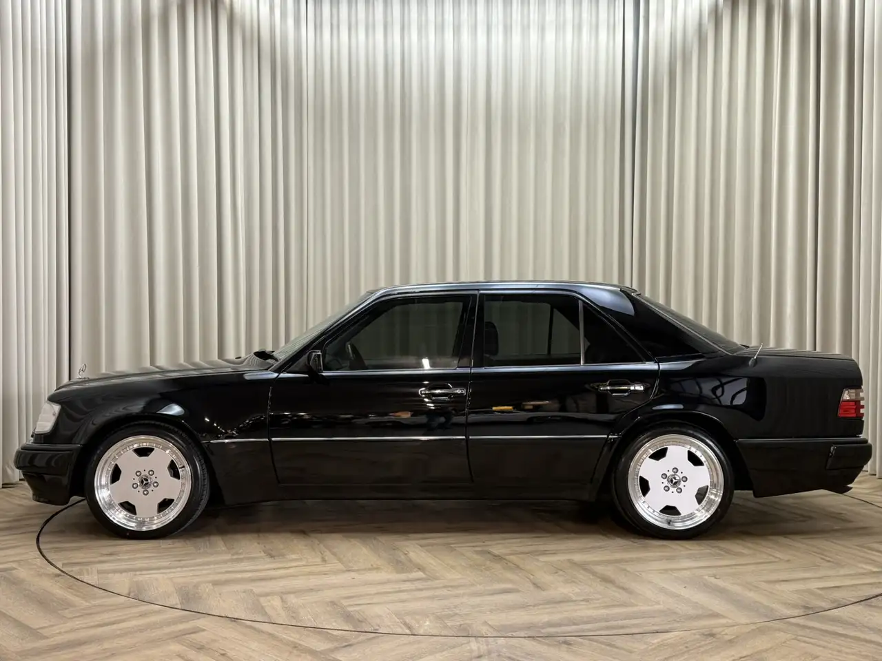 1992 Mercedes-Benz 500 200-500 (W124) 500E / 5.0 V8 / 326 PK / AMG Aero I, photograph 5