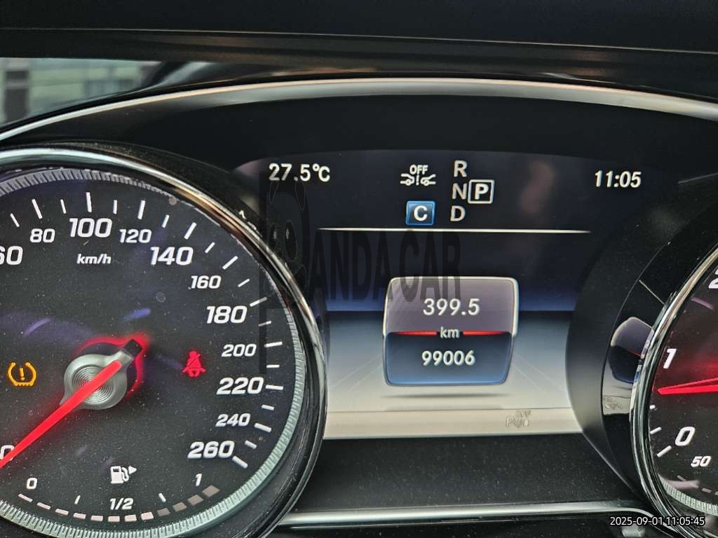 2018 Mercedes-Benz E220 d 4Matic, photograph 5