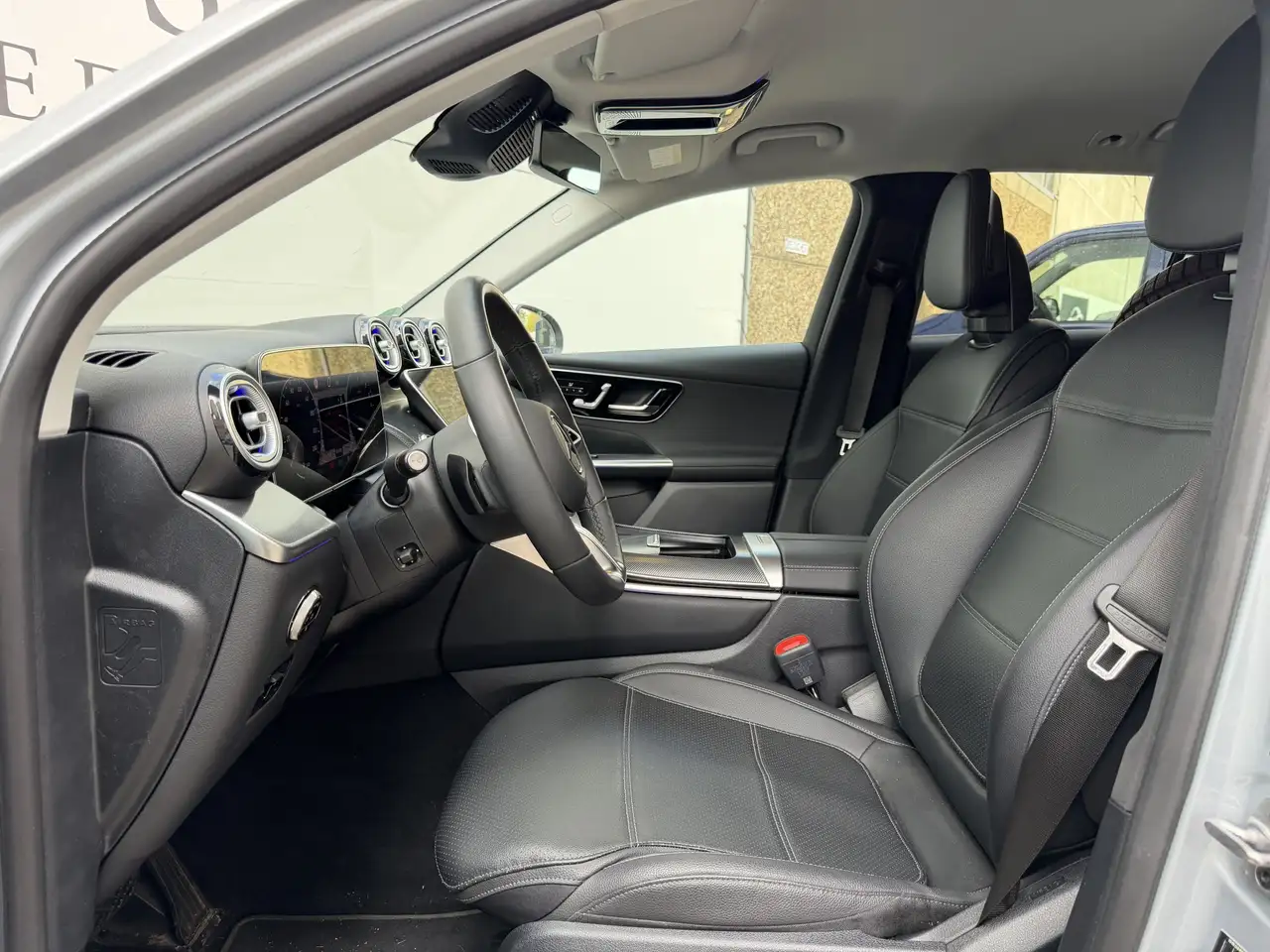2025 Mercedes-Benz GLC 300 de 4Matic 9G-TRONIC Edition Avantgarde, photograph 4