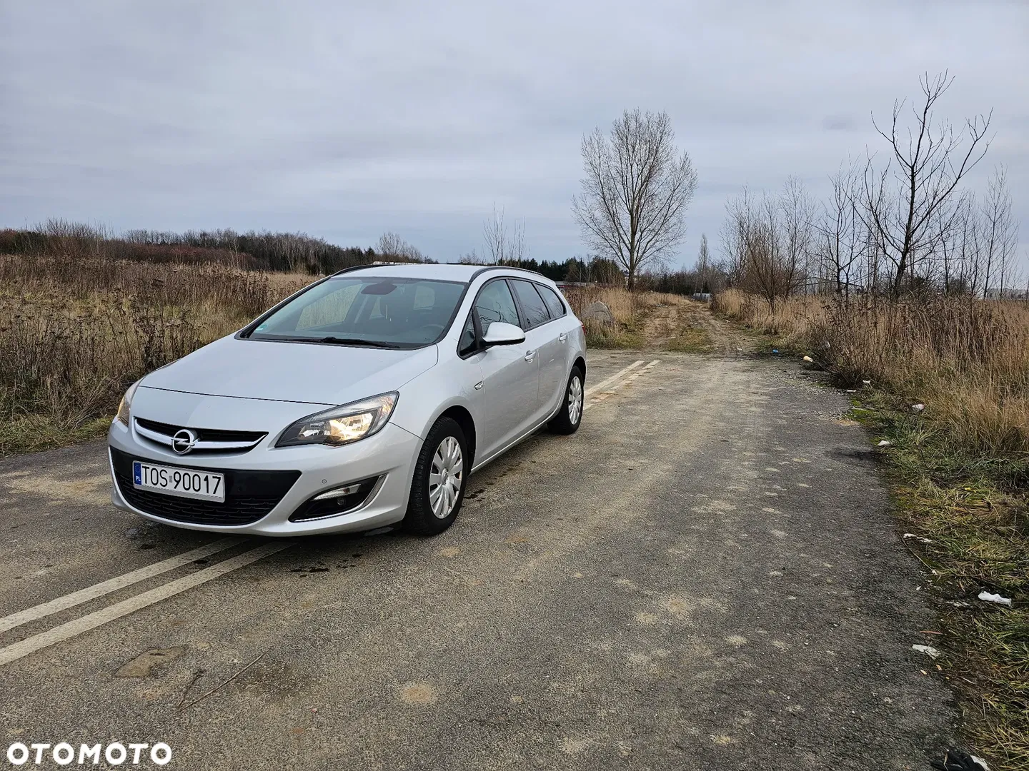 2013 Opel Astra 1.4 T Active, photograph 2