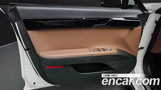 2023 Hyundai Grandeur Premium, photograph 3