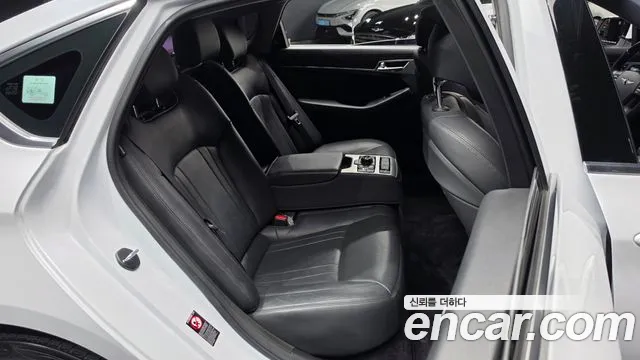 Genesis G80 3.3 GDI AWD — photo 1 of 31