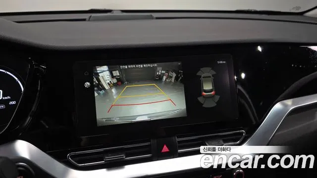Kia Niro Noblesse — photo 1 of 34