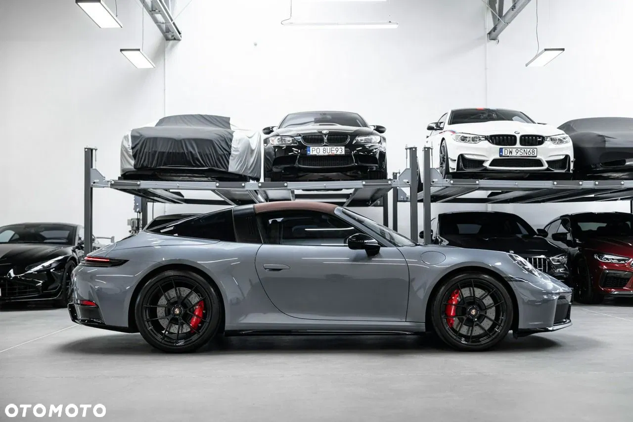 2025 Porsche 911 Targa 4 GTS PDK, photograph 6