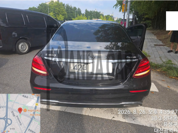 2017 Mercedes-Benz E400 4Matic, photograph 4