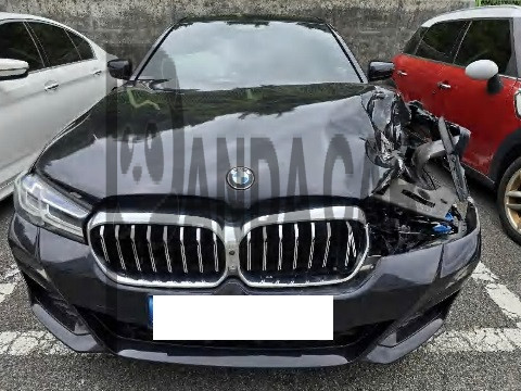 2021 BMW 530e, photograph 1
