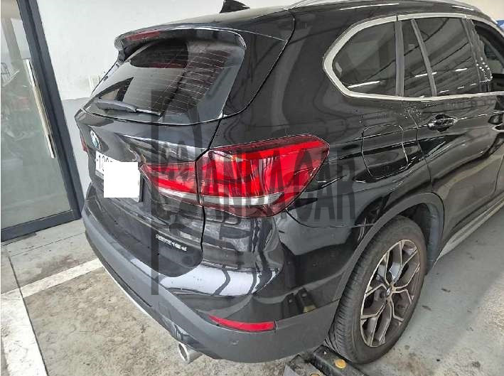 2021 BMW X1 xDrive18d, photograph 3
