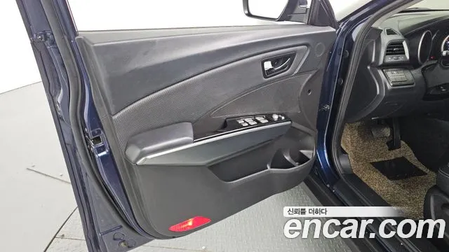 2018 KG_Mobility_Ssangyong TIBOLI VX 2WD, photograph 11