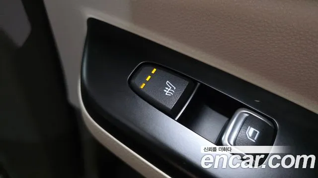 2020 Kia Canival Diesel 9-Seater Prestige, photograph 3