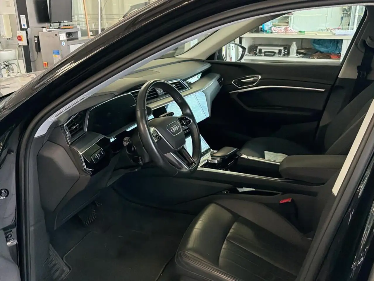 2022 Audi e-tron 55 ADVANCED MATRIX/ACC/HuD/PANO/NACHT/360, photograph 11