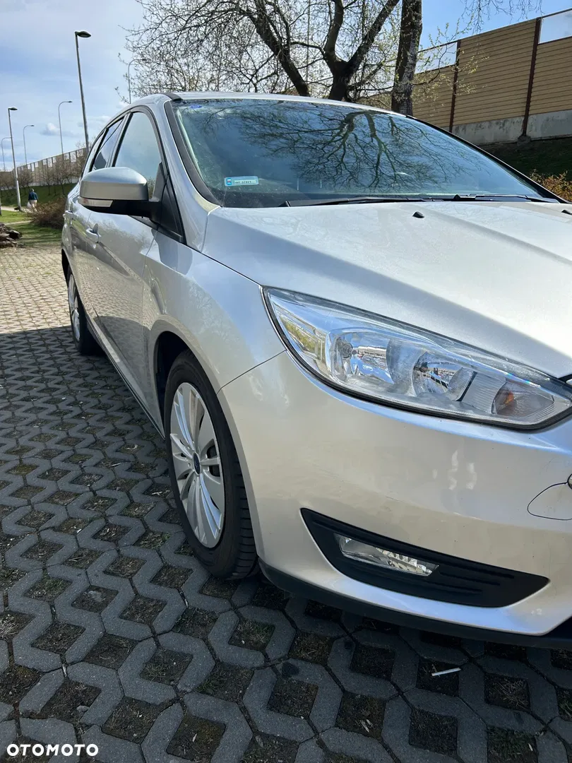 2016 Ford Focus 1.5 TDCi Gold X, photograph 3