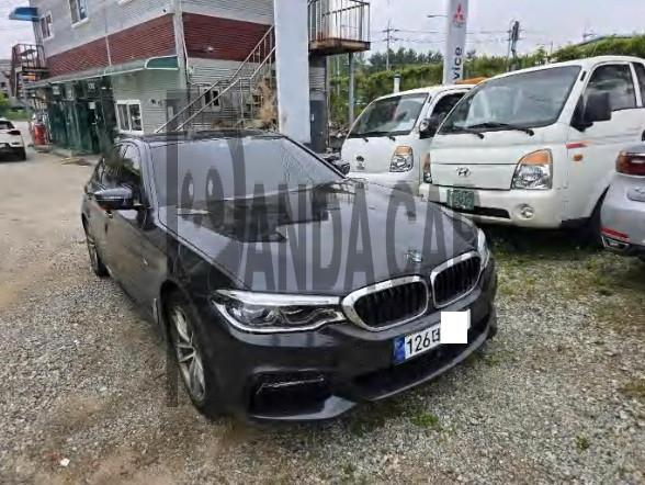 2017 BMW 520d, photograph 2