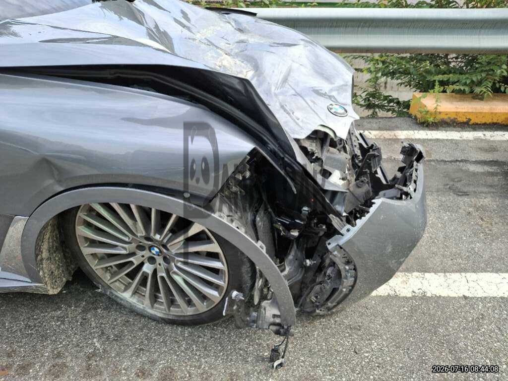 2024 BMW X7 xDrive40i, photograph 2