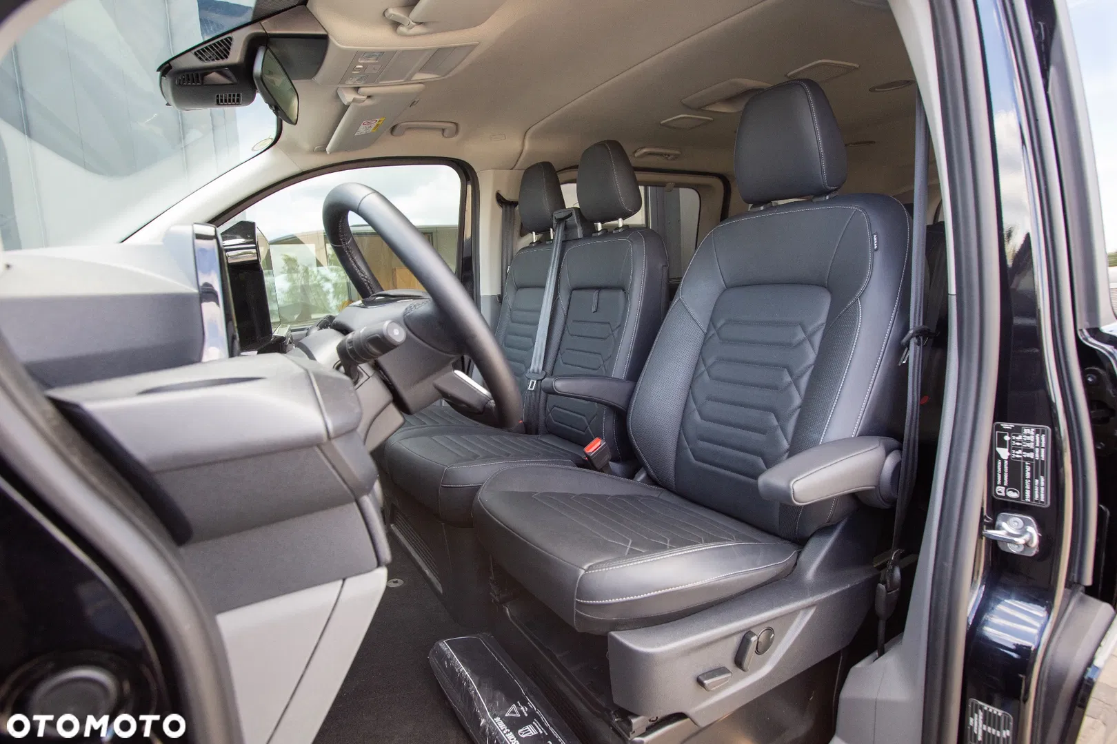 2025 Ford Tourneo Custom, photograph 9