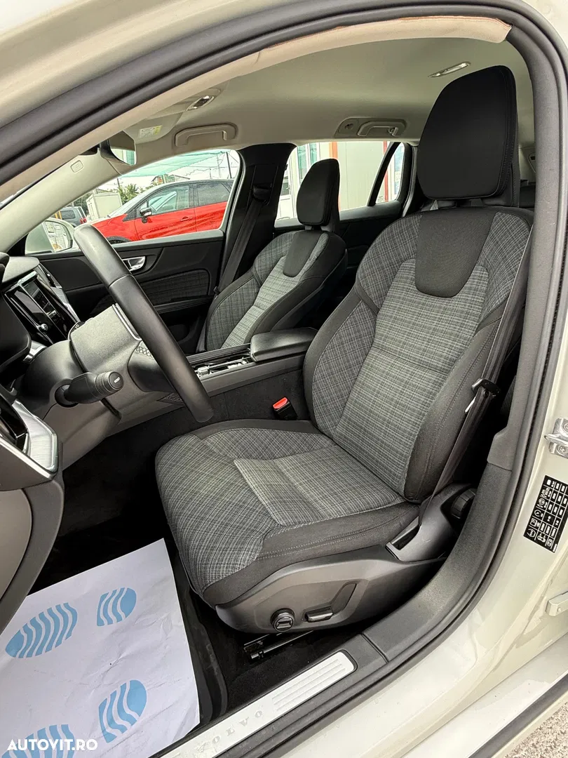 2022 Volvo V60 B4 D Geartronic Momentum Pro, photograph 12