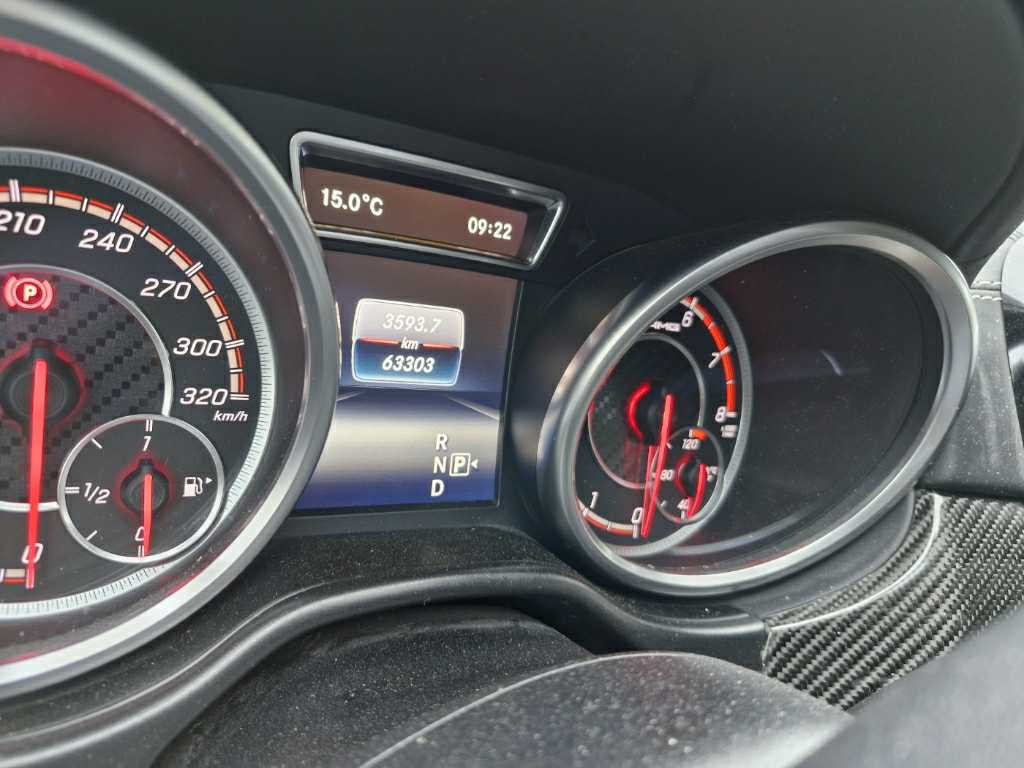 2017 Mercedes-AMG GLE63 S 4Matic Coupe, photograph 3