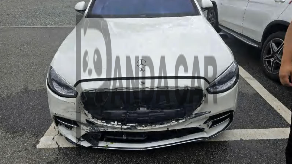 2022 Mercedes-Benz S500 4MATIC, photograph 1