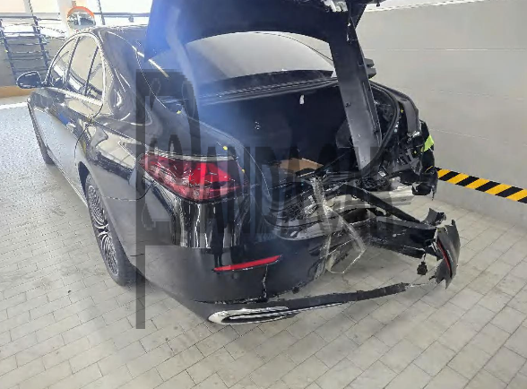 2024 Mercedes-Benz E 450 4MATIC, photograph 8