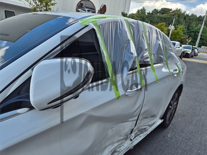 2021 Mercedes-Benz E350 4MATIC, photograph 4
