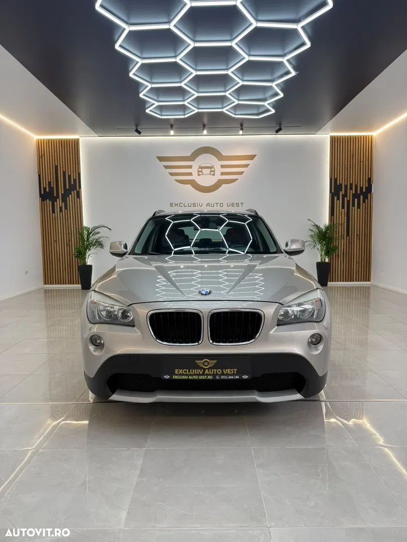 2010 BMW X1 xDrive20d, photograph 2