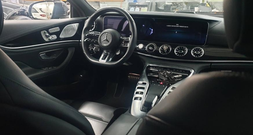 2022 Mercedes-Benz MercedesAMG GT43 4MATIC +, photograph 5