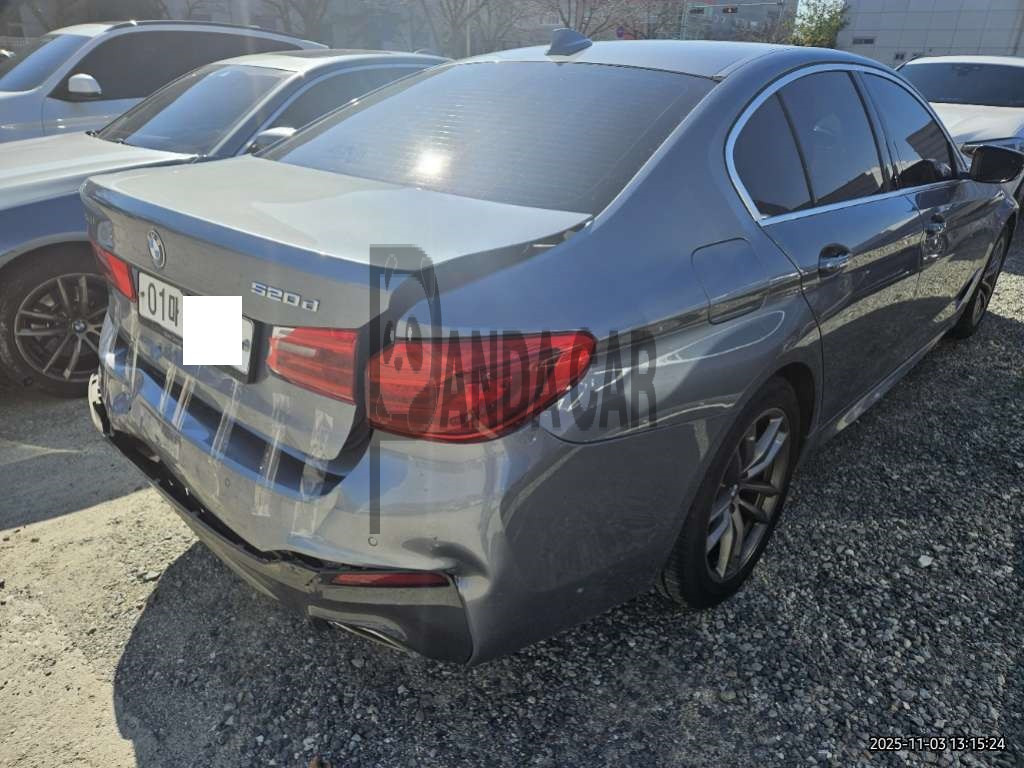 2018 BMW 520d xDrive, photograph 2