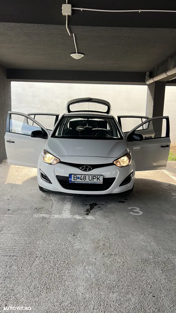 2013 Hyundai i20 1.2 Comfort, photograph 3