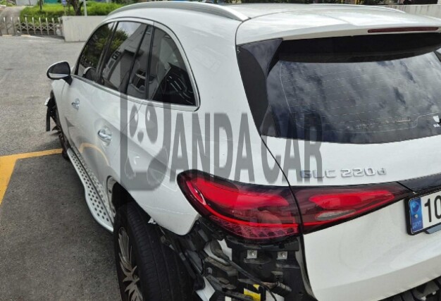 2024 Mercedes-Benz GLC220 d 4MATIC, photograph 4