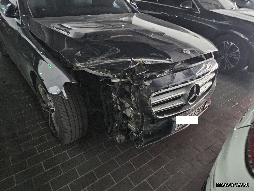 2019 Mercedes-Benz E300, photograph 5