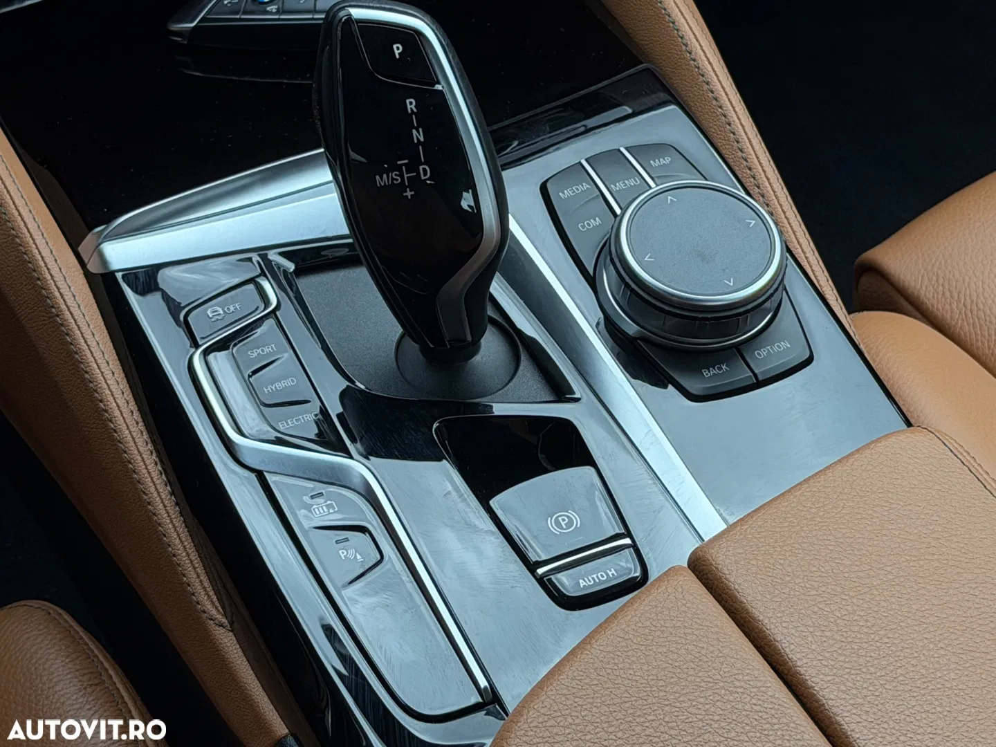 2022 BMW Seria 5 545e xDrive Aut. Luxury Line, photograph 5