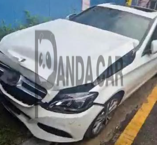 2018 Mercedes-Benz C220 d, photograph 3