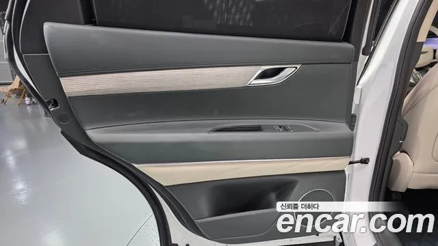 Genesis GV80 2.5T Gasoline 2WD — photo 1 of 33