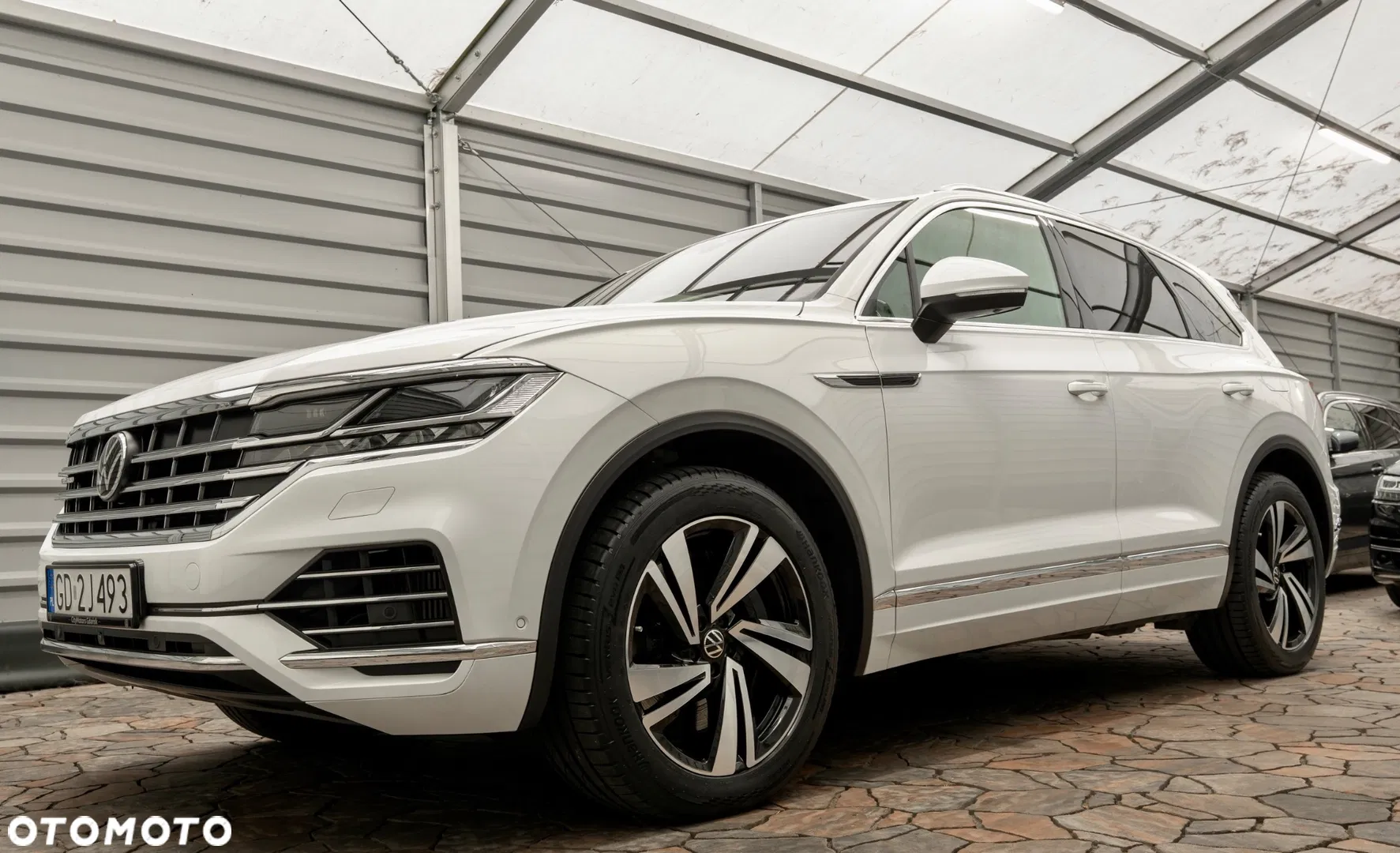 2023 Volkswagen Touareg 3.0 V6 TFSI Plug-In Hybrid 4Mot Elegance, photograph 7