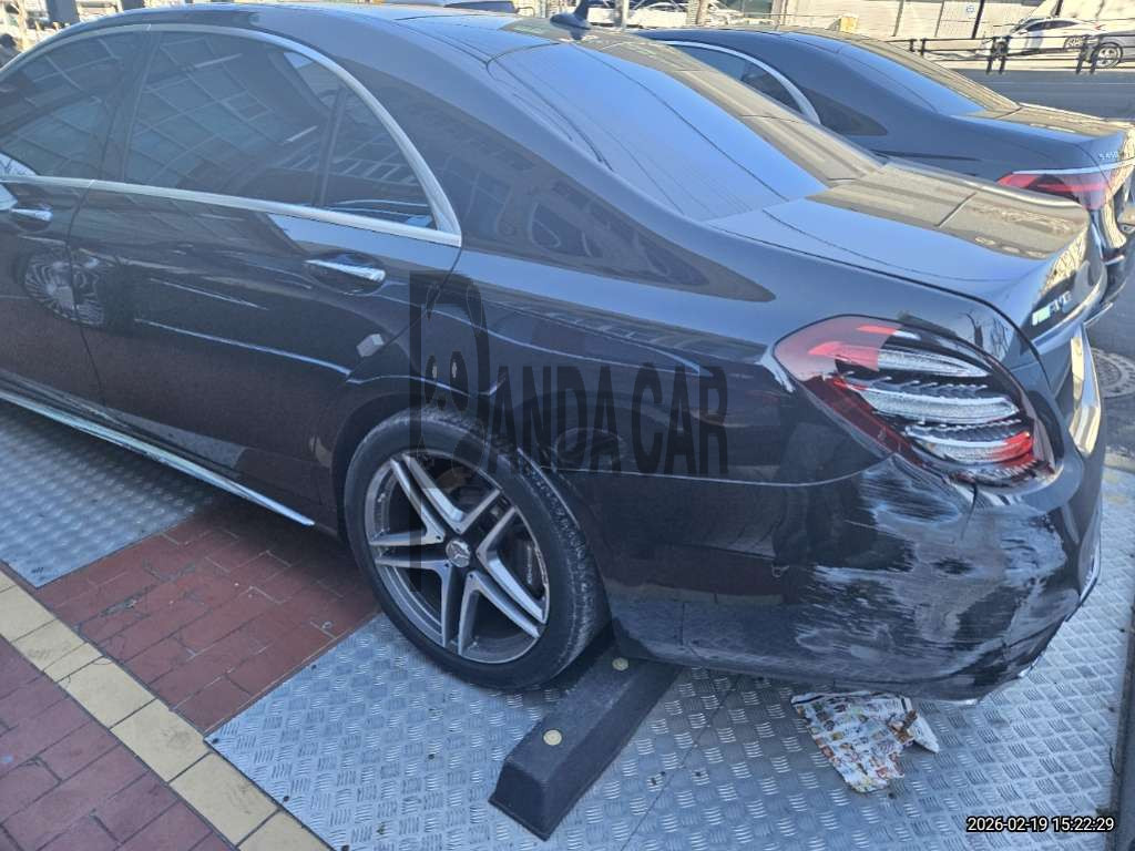 2018 Mercedes-AMG S63 4Matic + L, photograph 3