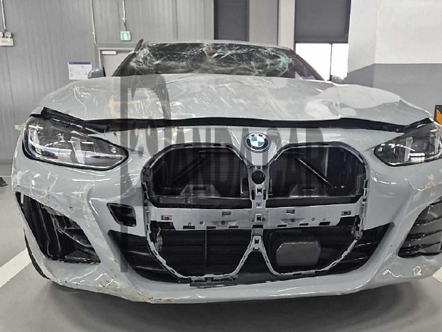 2026 BMW i4 eDrive40, photograph 3