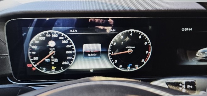 2017 Mercedes-Benz E400 4Matic, photograph 4