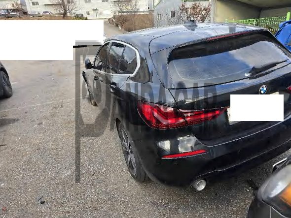 2020 BMW 118d Sport, photograph 2