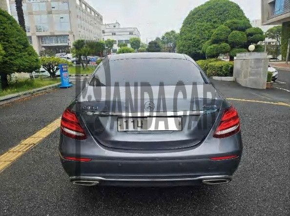 2019 Mercedes-Benz E450 4Matic, photograph 5