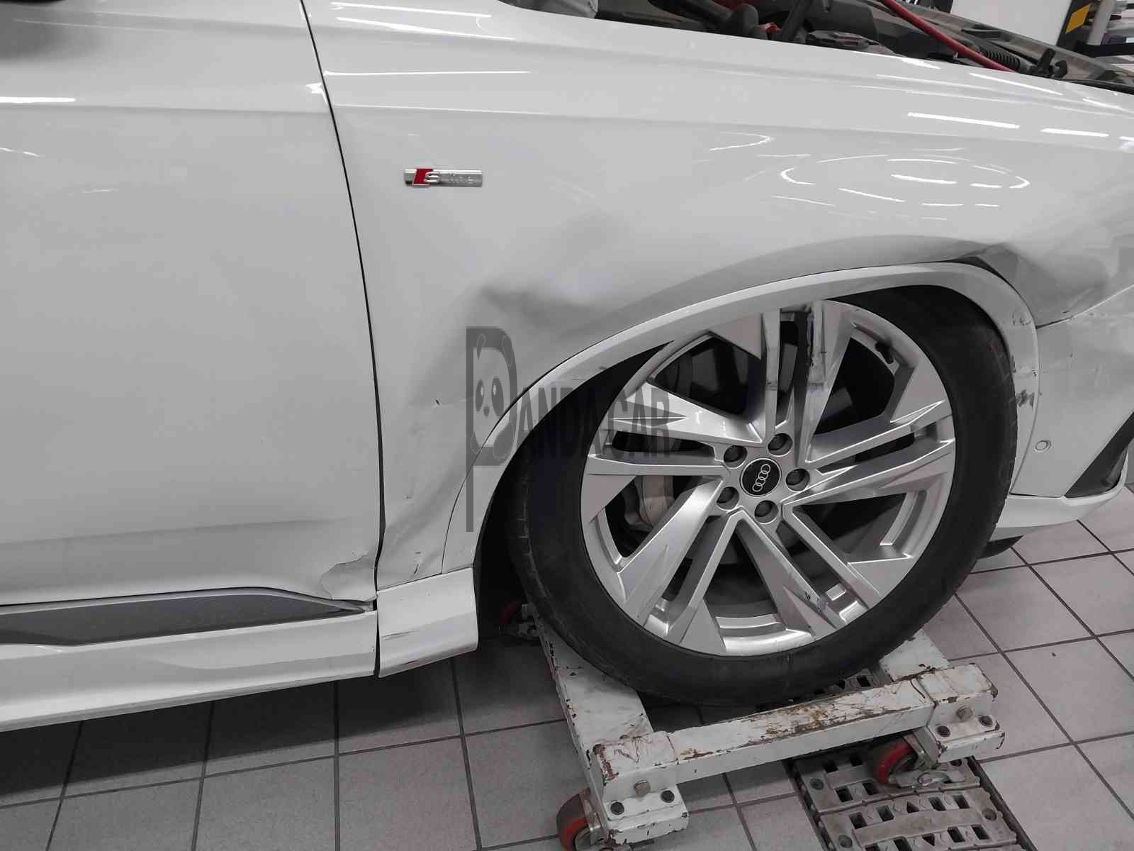 2022 Audi Q7 45 TDI quattro, photograph 2